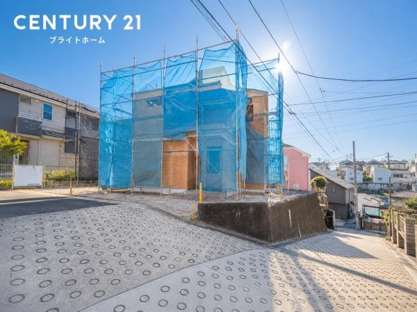 横浜市旭区今宿２丁目の新築一戸建の外観|同仕様物件もご案内をさせて頂きます。
お車でご自宅まで送迎承ります。