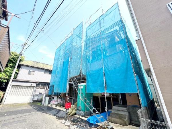 横浜市鶴見区北寺尾7丁目　2号棟の前面道路含む現地写真|閑静な住宅街
落ち着いた雰囲気と、心地の良い住環境
