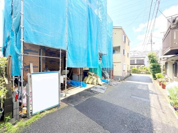 【前面道路含む現地写真】 | 横浜市鶴見区北寺尾7丁目　2号棟 | 現地（2026年5月）撮影