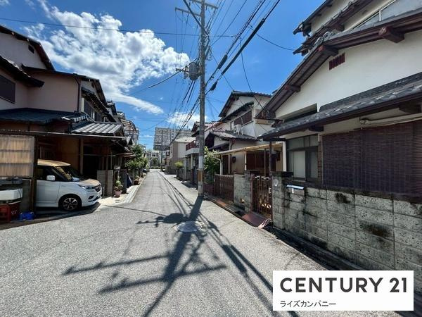【前面道路含む現地写真】 | 和泉市伯太町2丁目　中古戸建