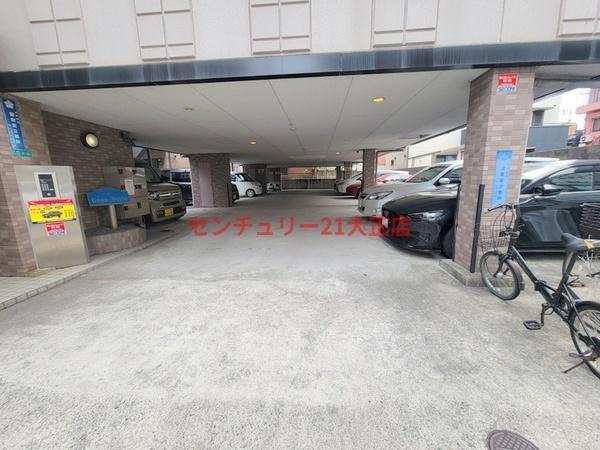グランセピアの駐車場