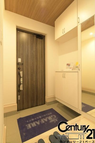 大和高田市大字市場の新築一戸建の内観：施工例|■玄関には大容量シューズボックス完備！■