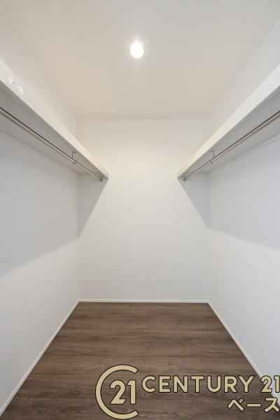 大和高田市大字市場の新築一戸建の収納|■広々としたＷＣＬを完備！大きな荷物も楽々収納！■