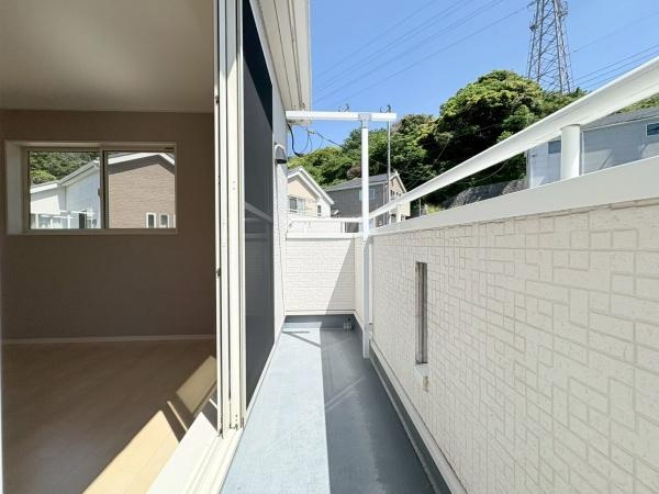 鎌倉市手広２丁目の中古一戸建のバルコニー|２階バルコニーです！
