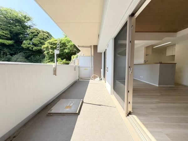 リステージ新杉田のバルコニー