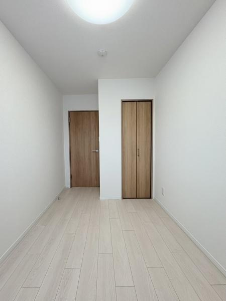 日吉第弐ハイムＢ棟の洋室|4.5帖洋室・収納付きで使いやすい・お子さまの御部屋に、寝室に。