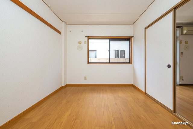 アネックス一由の洋室