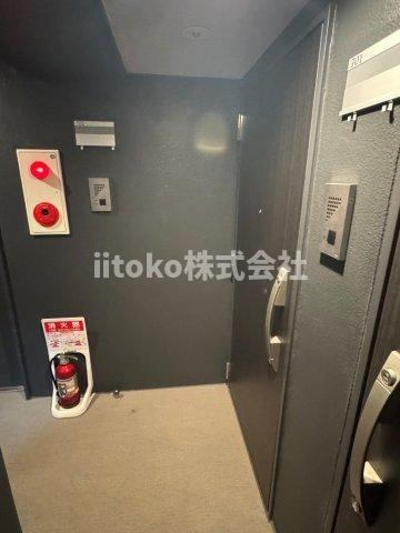 マーロ上野入谷＃Rの玄関