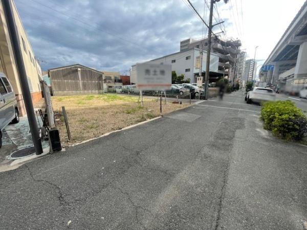 【前面道路含む現地写真】