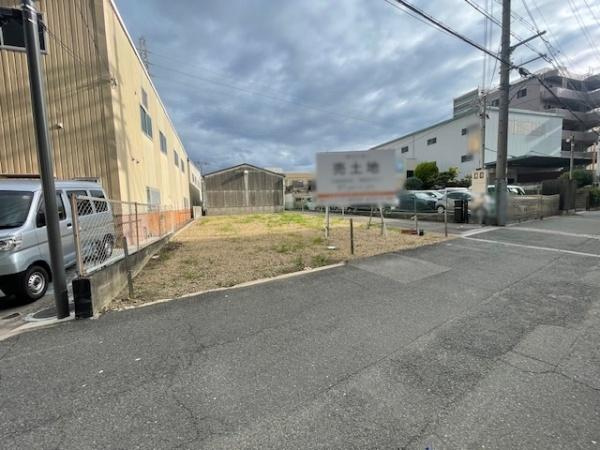 【前面道路含む現地写真】