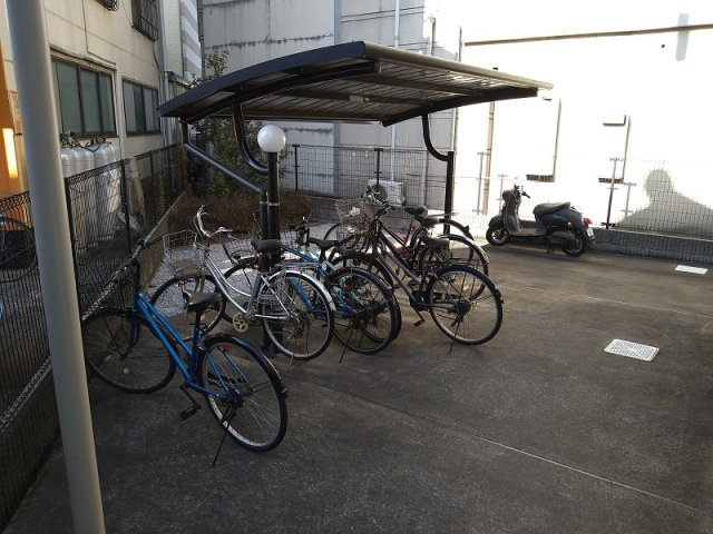 レオパレスアドミラブールユキコのその他|駐輪場　原付＆自転車のみ駐輪可能