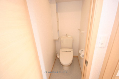 【トイレ】 | ヴァーサ三隈 | トイレもきれいです
ヴァーサ三隈　202号室　2010/3/29撮影