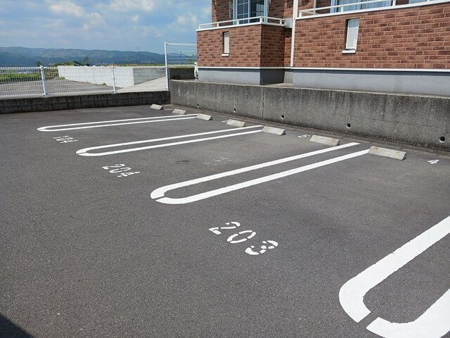 ミレニアムＫ・Ｔの駐車場
