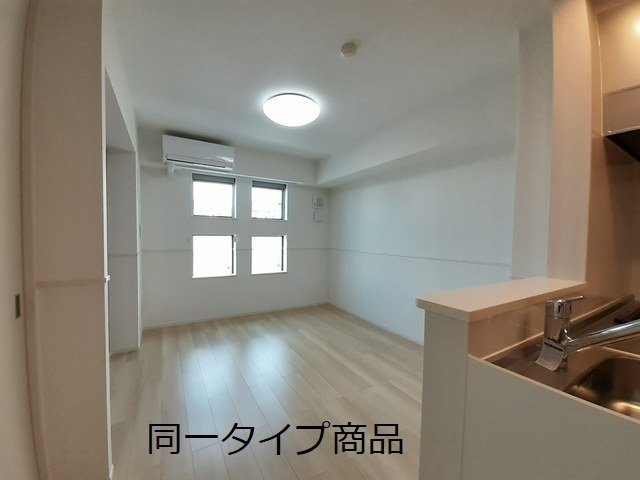 ヒカルサ新潟関屋の居間・リビング
