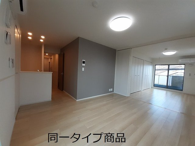 ヒカルサ新潟関屋の居間・リビング