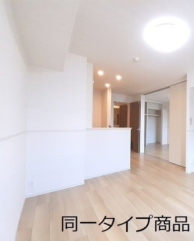 ヒカルサ新潟関屋の居間・リビング
