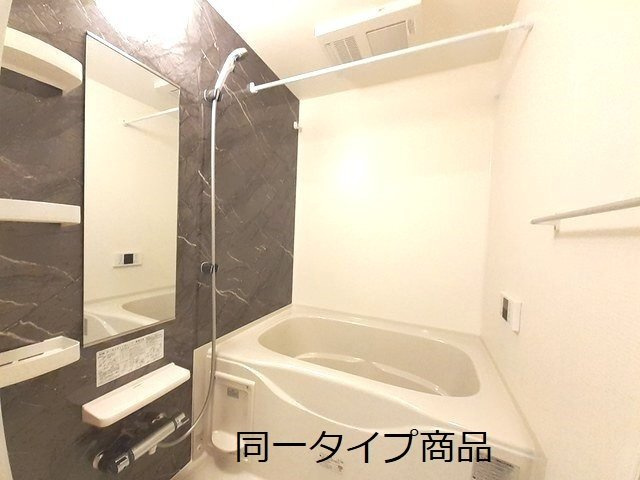 ヒカルサ新潟関屋の浴室
