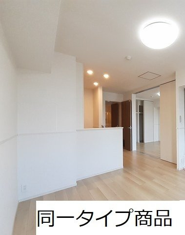 ヒカルサ新潟関屋の居間・リビング