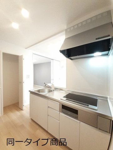 ヒカルサ新潟姥ケ山のキッチン