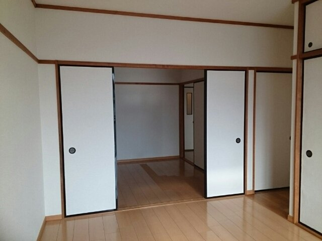 ハイツ城屋敷の内装