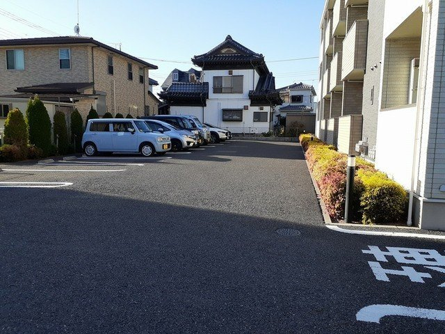 エコソラージュＢの駐車場