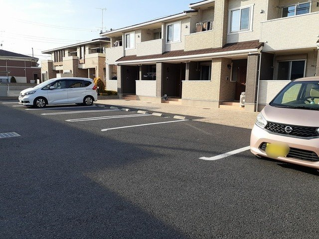 ピエーノ　ディ　ルースの駐車場