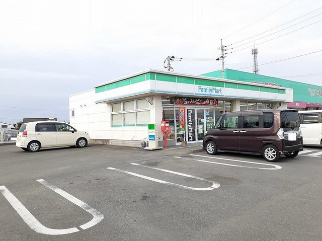 プチ　トリアノンⅠの周辺|ファミリーマート 千丁町店まで1100m
