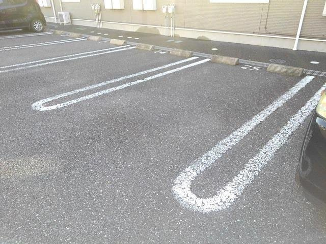サンライトハウスＢの駐車場