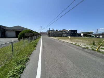 【前面道路含む現地写真】 | 志比田町　403.3万円