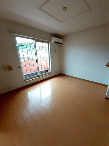 クラッセ参番館の居間・リビング