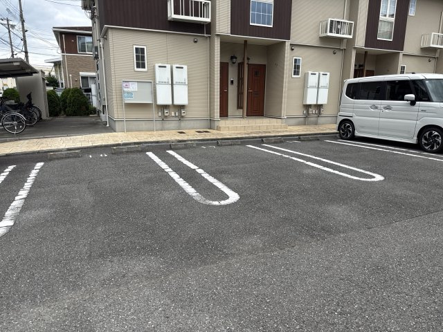 ラフレシールあぼしＢの駐車場