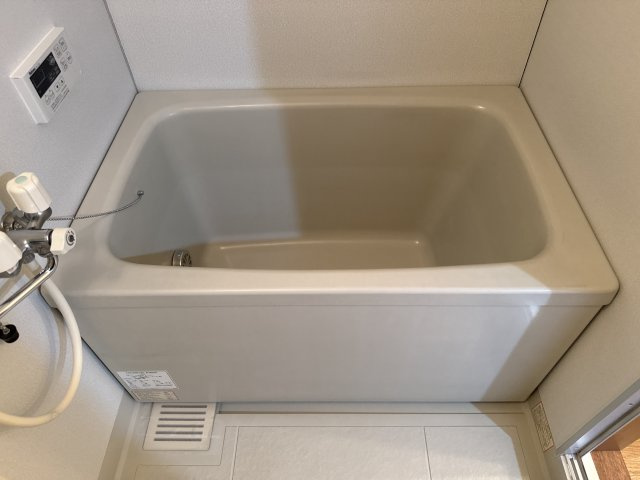 プラグレスの浴室