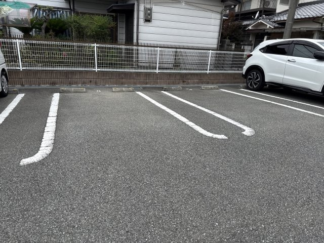 ポラリスⅢの駐車場