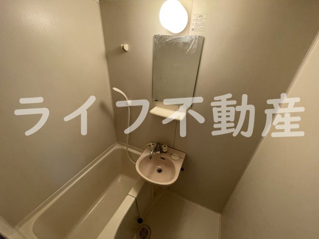 カサデグロリアの浴室|日々の疲れを癒すお風呂付です