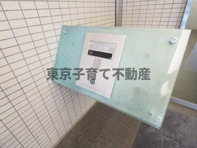 レジディア文京本駒込のエントランス