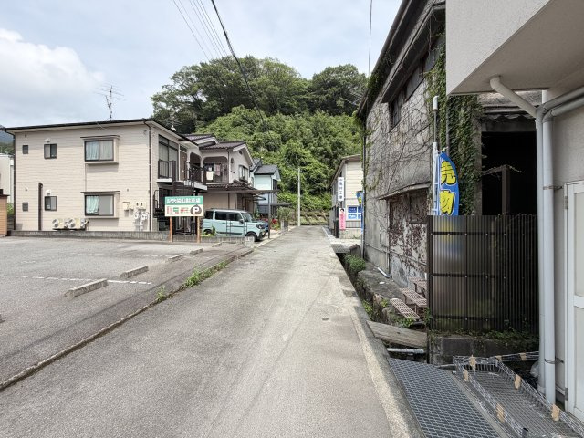 阿賀北9丁目　土地の外観|前面道路の幅員は約4mあります。