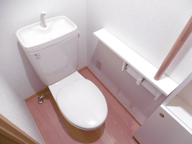 グリーンキャッスル【10,000円キャッシュバック対象物件】のトイレ|落ち着いたトイレです
