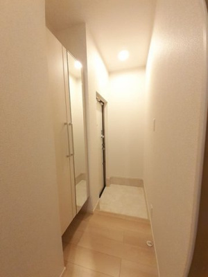 【玄関】 | メゾンルミネ　中町