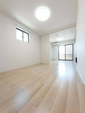 【居間・リビング】 | メゾンルミネ　中町