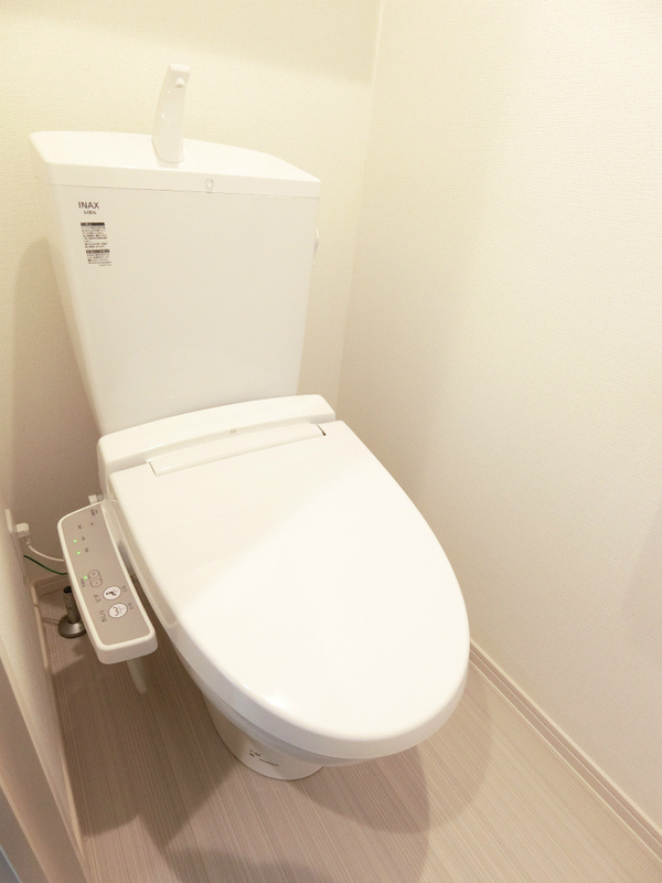 リブリ・オズヴィーク六甲のトイレ|トイレもきれいです