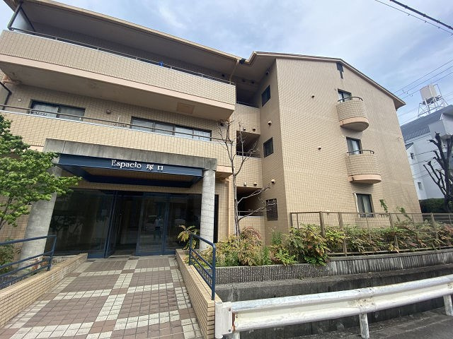 エスパシオ塚口のエントランス|毎日通るエントランスはこのようになっています