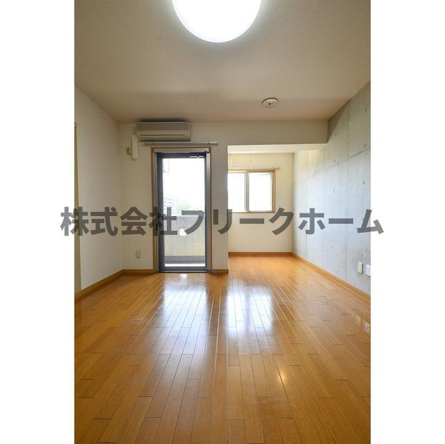 三鷹市牟礼２丁目の賃貸マンションのバルコニー