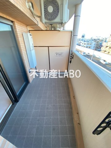 Luxe田辺のバルコニー