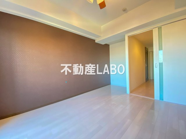 Luxe田辺の寝室