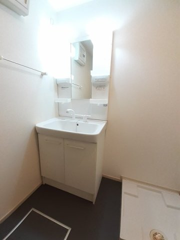 ストーンズ三次の洗面所|スペースが確保できる洗面所です