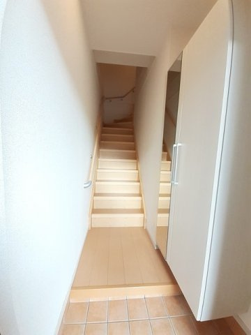 ストーンズ三次の玄関|明るい玄関です