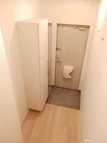 ユーセラーノＡの玄関|きれいな玄関です