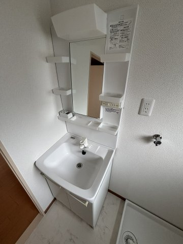 第2江頭ハイツの独立洗面台