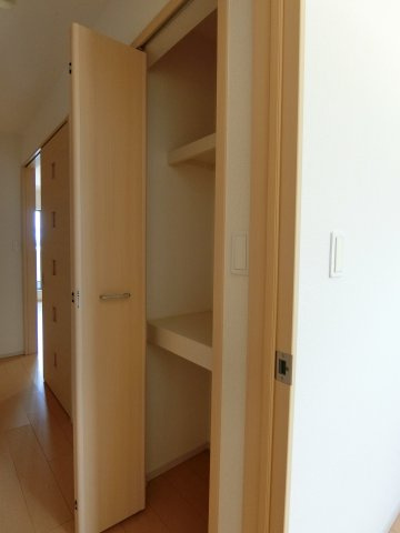 セレッソ　Ｃの収納|イメージ201号室の写真（反転あり）