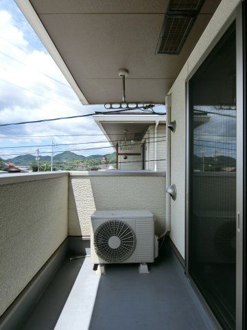セレッソ　Ｃのバルコニー|イメージ201号室の写真（反転あり）